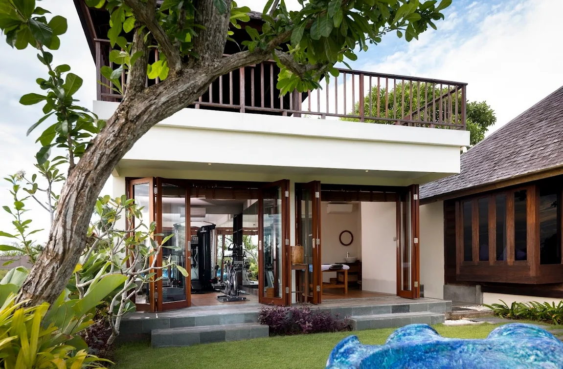 Elegant 5-Bedroom Villa with Rice Field View in Seseh, Canggu — image 10