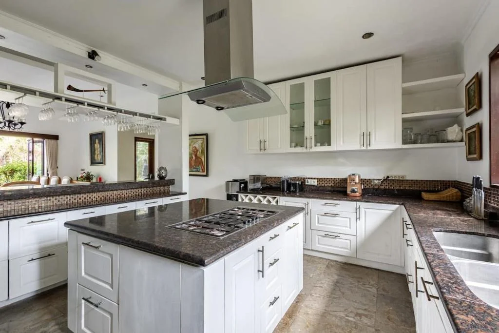 Elegant 5BR Tropical Retreat in Central Seminyak – Walk to Everything – BVI2031 — image 19