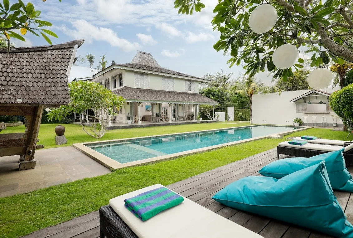 Elegant 5BR Villa in Jimbaran – Walk to Beach & Seafood Heaven – BVI9174