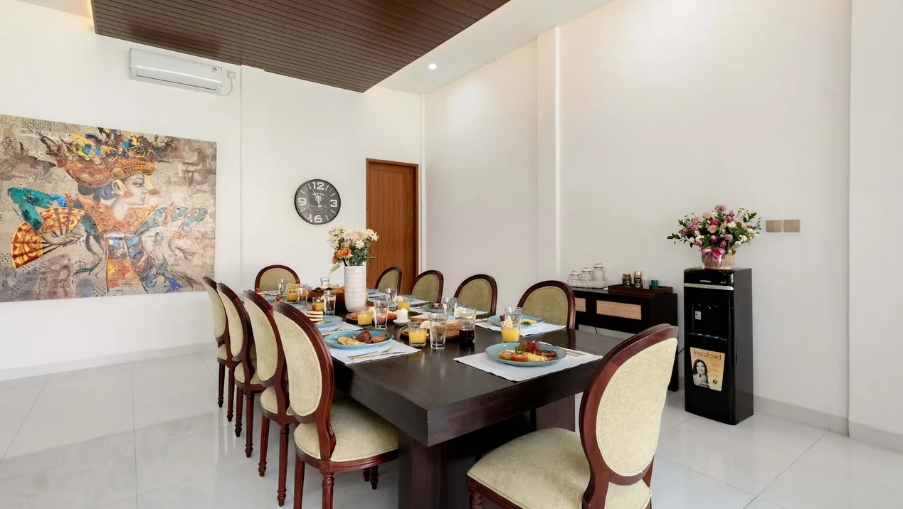 6-Bedroom Private Pool Villa Rental in Seminyak – Elegant Private Villa — image 18