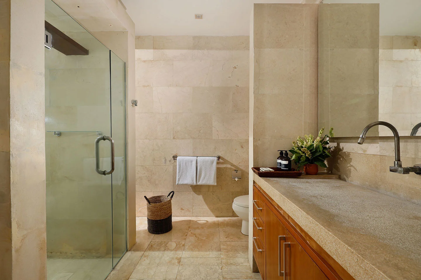 Elegant 7-Bedroom Villa Estate in Canggu – Luxury Group & Retreat Villa — image 18
