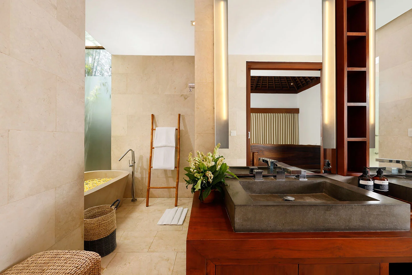Elegant 7-Bedroom Villa Estate in Canggu – Luxury Group & Retreat Villa — image 11