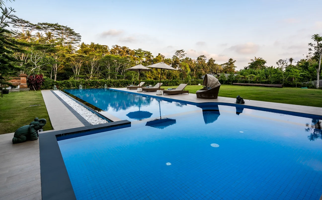 Luxury 5-Bedroom Villa in Ubud – 20m Pool, Spacious Garden & Luxury Estate — image 4