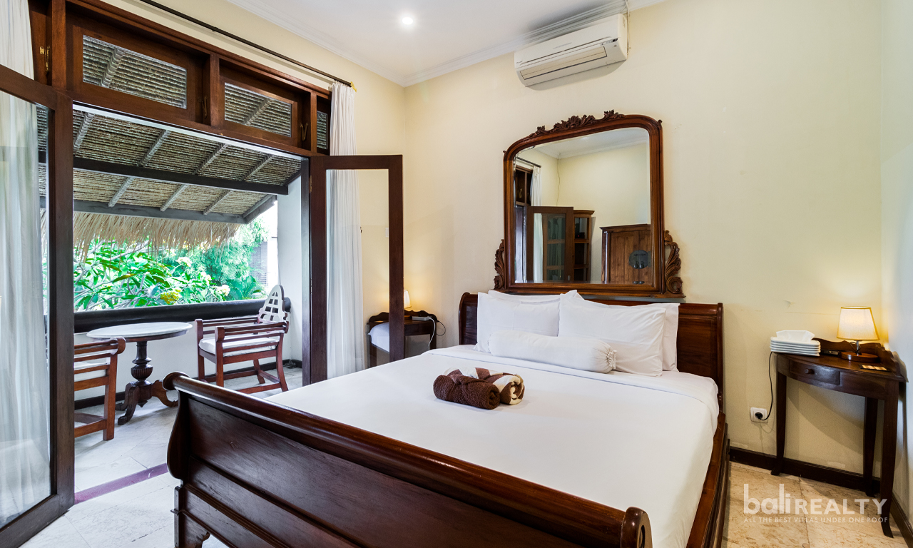 Rarely Available: Freehold Villa in Central Kuta – 3009 — image 15