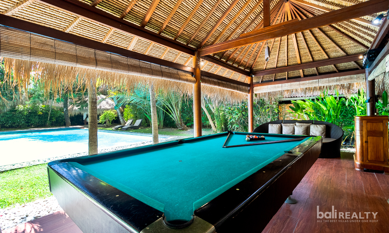 Rarely Available: Freehold Villa in Central Kuta – 3009 — image 2