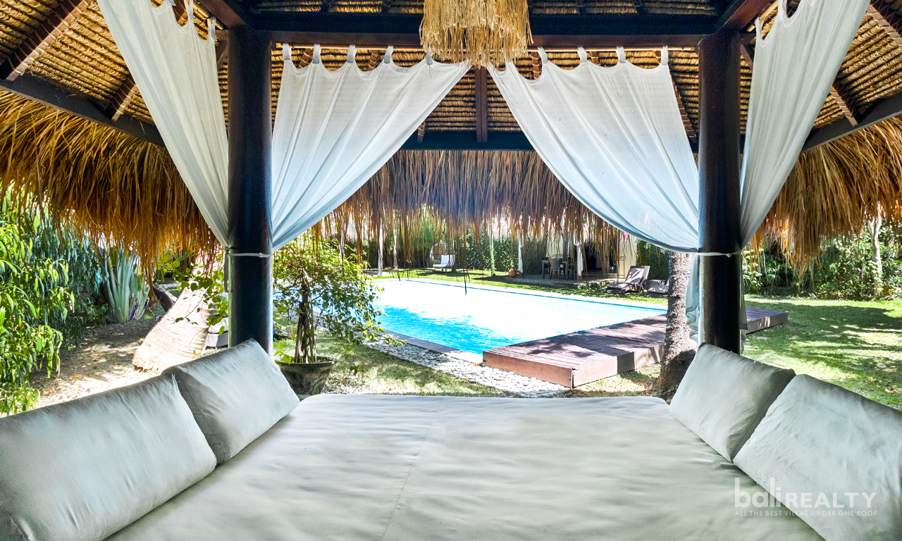 Rarely Available: Freehold Villa in Central Kuta – 3009 — image 3