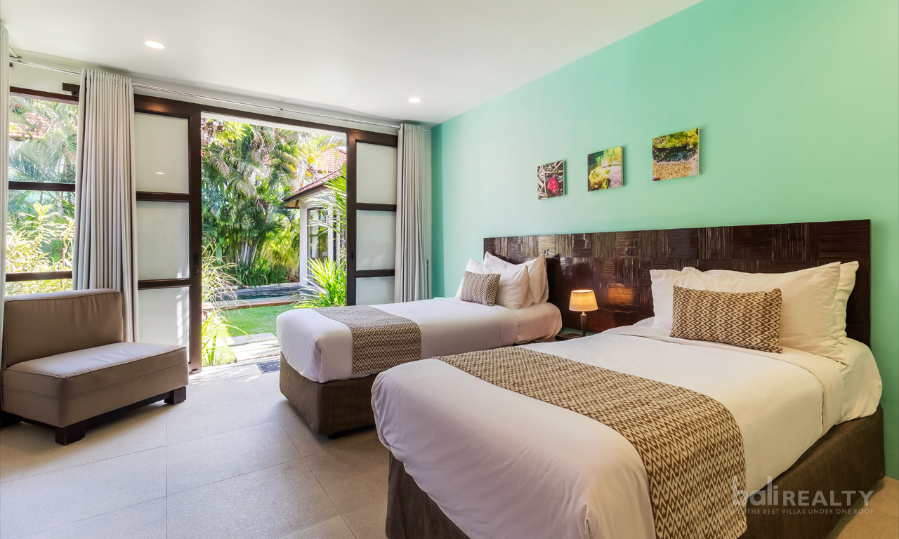 Investment-Ready Three-Bedroom Villa in Central Legian, Near Double Six Beach 2969 — image 4