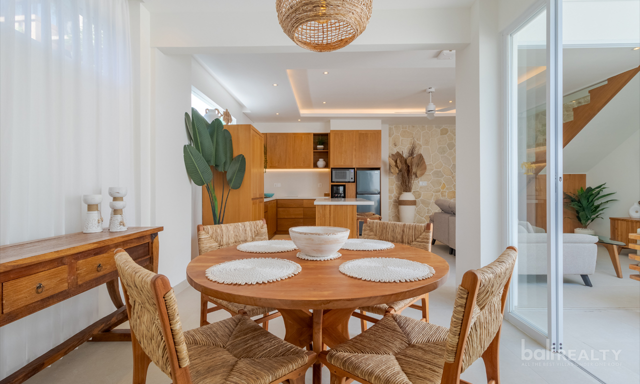 Long Lease Two-Bedroom Villa in Prime Central Legian 2973 — image 4