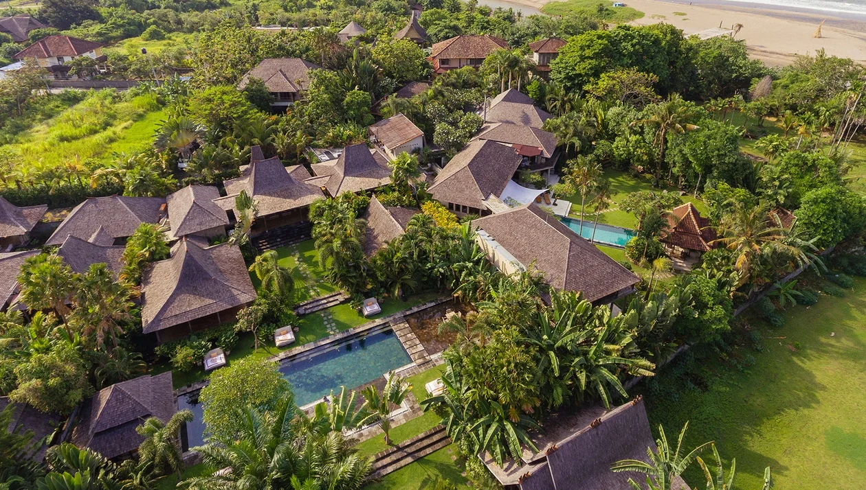 Luxe 5BR Canggu Villa – Heritage Charm, 150m to the Beach – BVI4772 — image 11