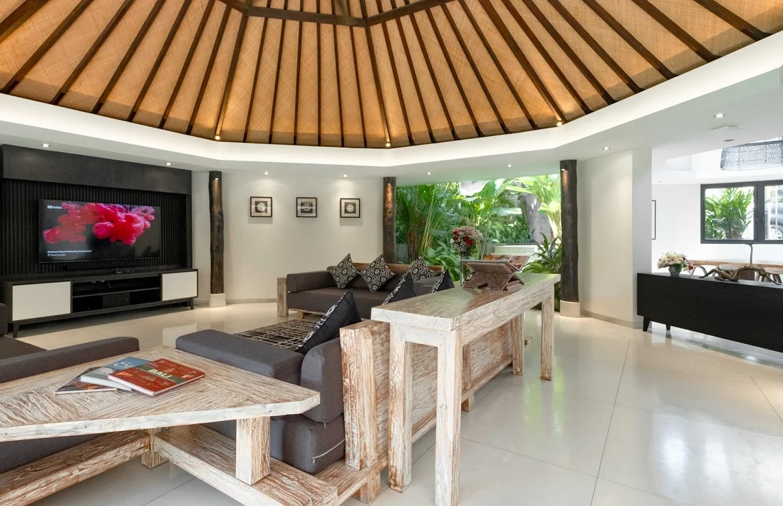 5-Bedroom Villa with Infinity Pool in Canggu – Luxurious Villa — image 13