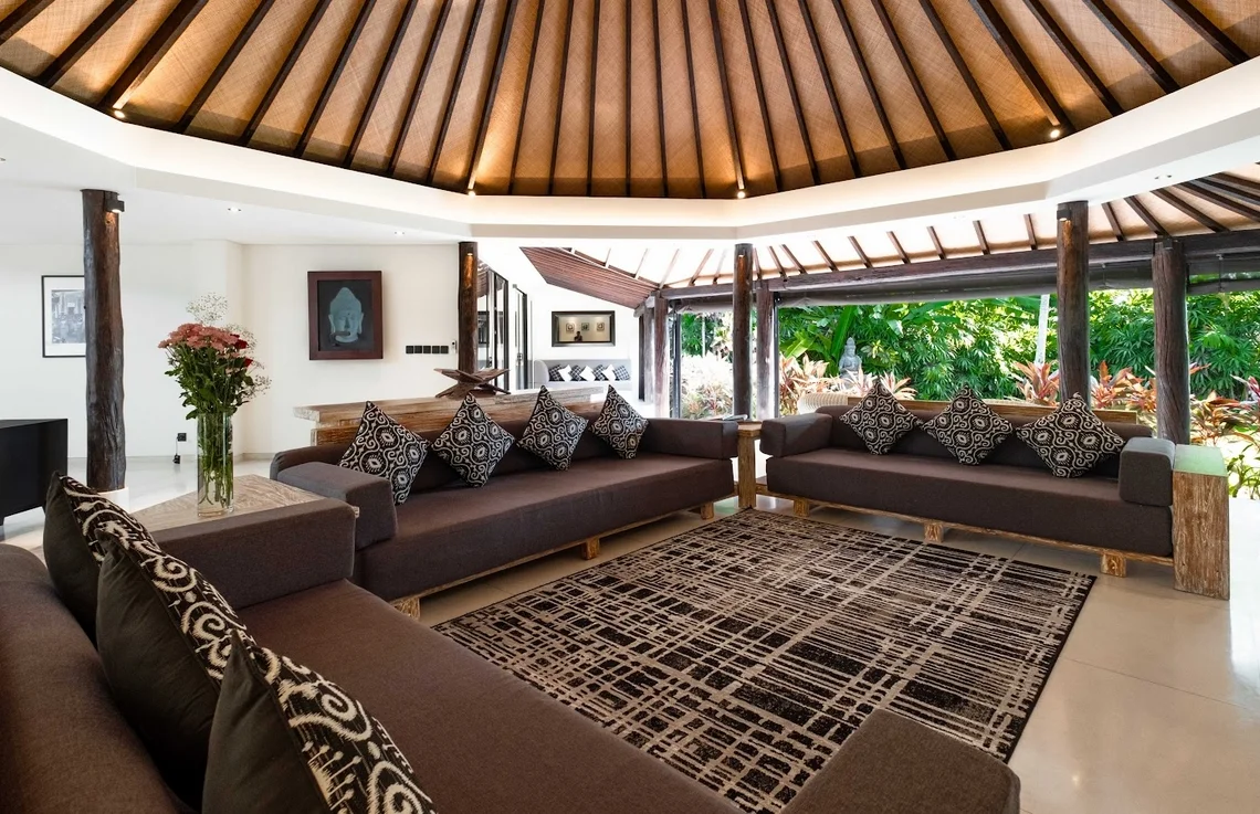5-Bedroom Villa with Infinity Pool in Canggu – Luxurious Villa — image 9
