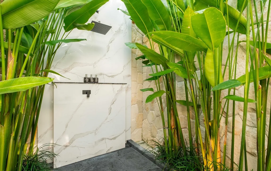 5-Bedroom Villa with Infinity Pool in Canggu – Luxurious Villa — image 17