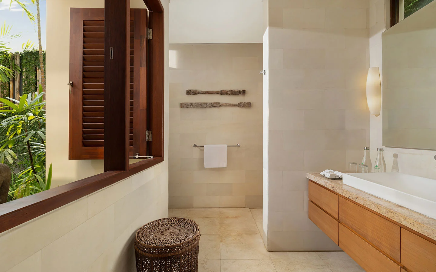Luxury 5BR Villa with Private Pool in Seminyak Bali — image 7