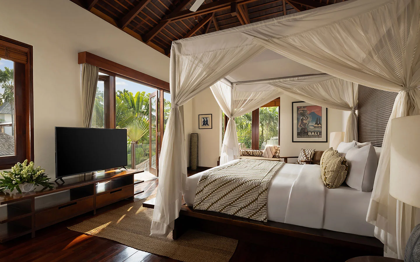 Luxury 5BR Villa with Private Pool in Seminyak Bali — image 18