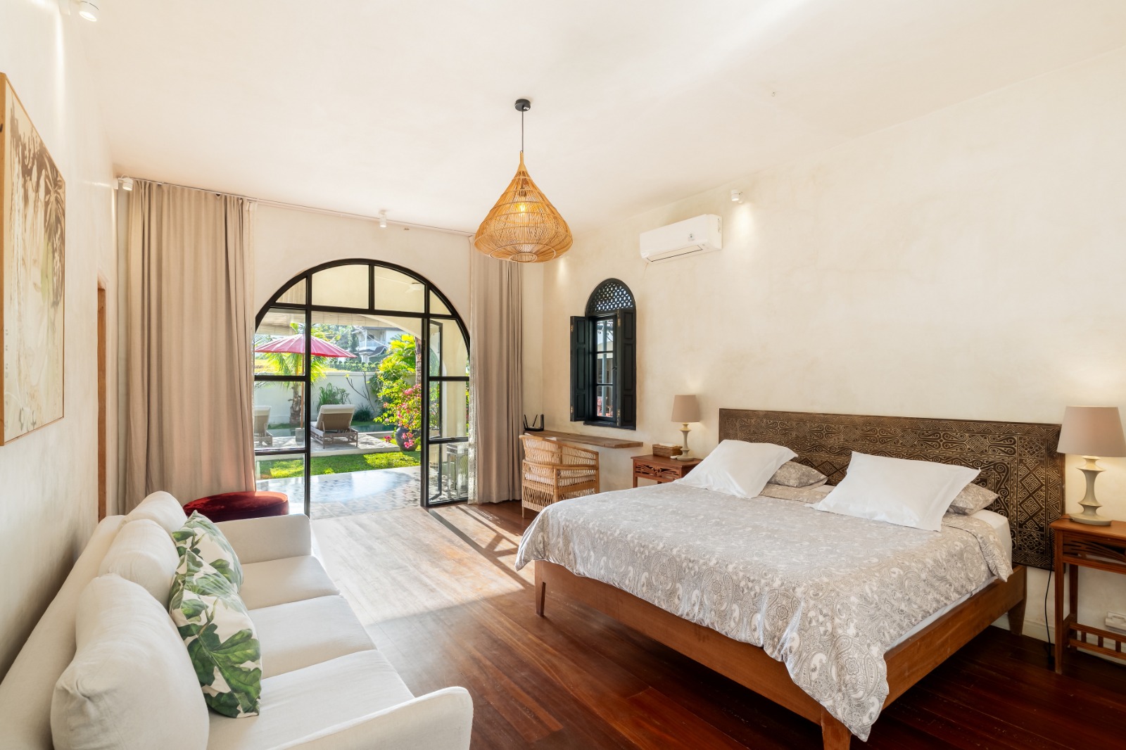 Mediterranean-Inspired 4-Bedroom Villa for Yearly Rent in Umalas — image 17
