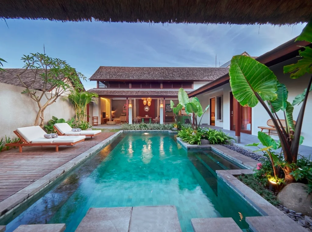Modern 3-Bedroom Villa in Canggu – Private Pool & Near Batu Belig Beach — image 3