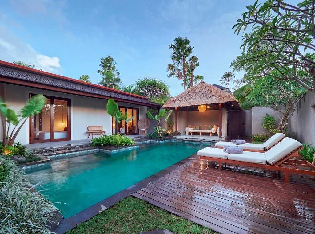 Modern 3-Bedroom Villa in Canggu – Private Pool & Near Batu Belig Beach — image 6