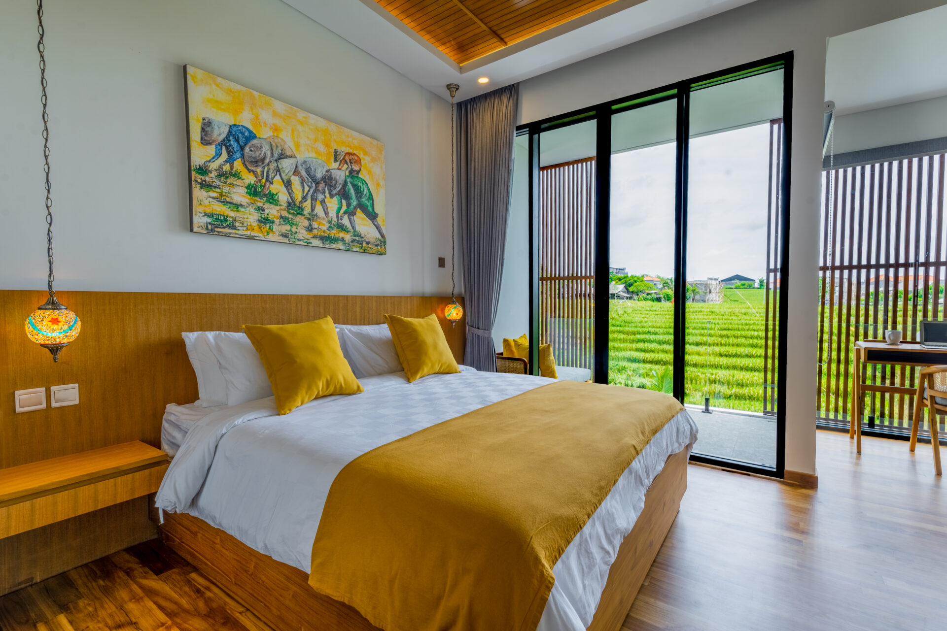 Modern 3-Bedroom Rice Field Villa for Rent in Pererenan — image 17