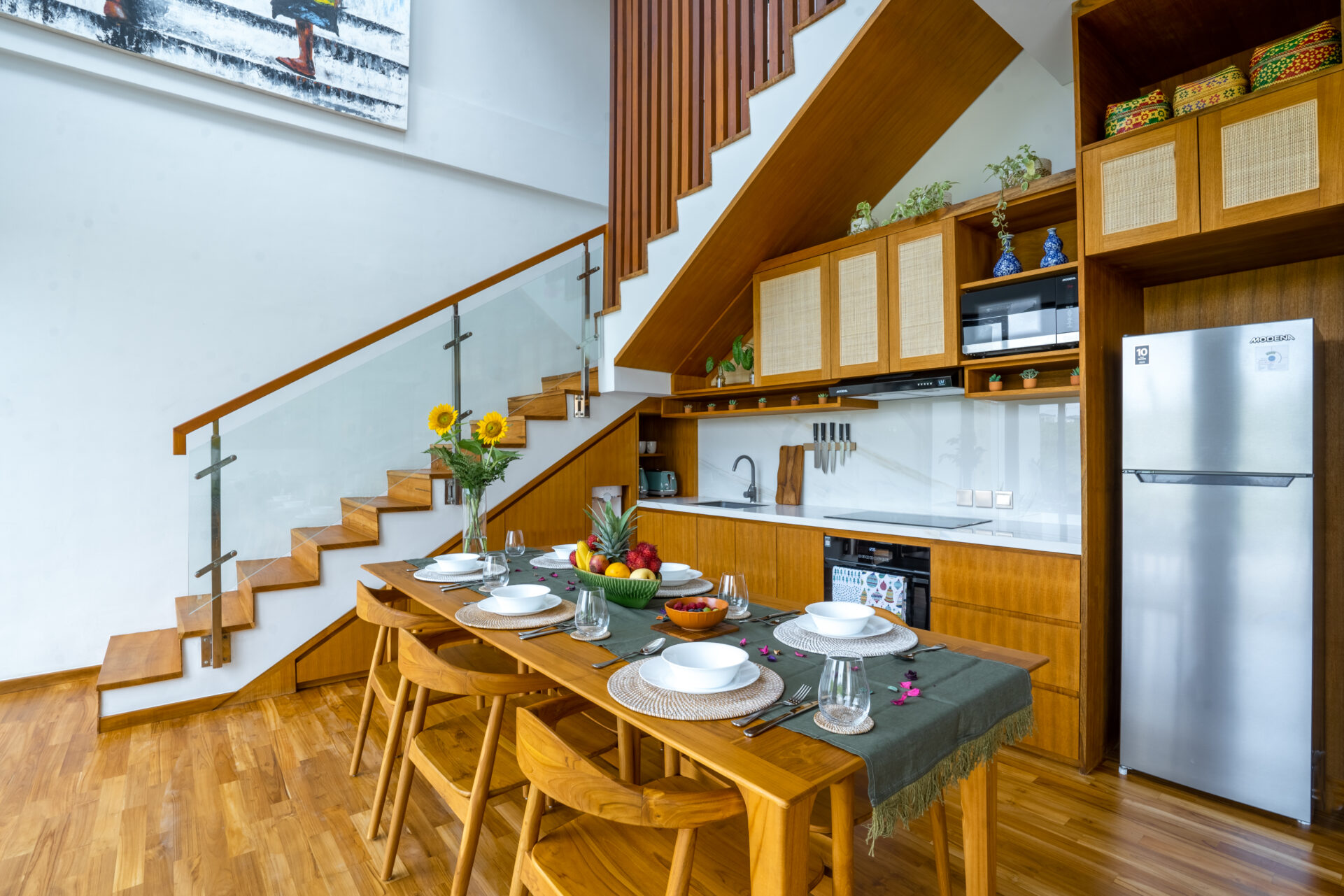 Modern 3-Bedroom Rice Field Villa for Rent in Pererenan — image 8