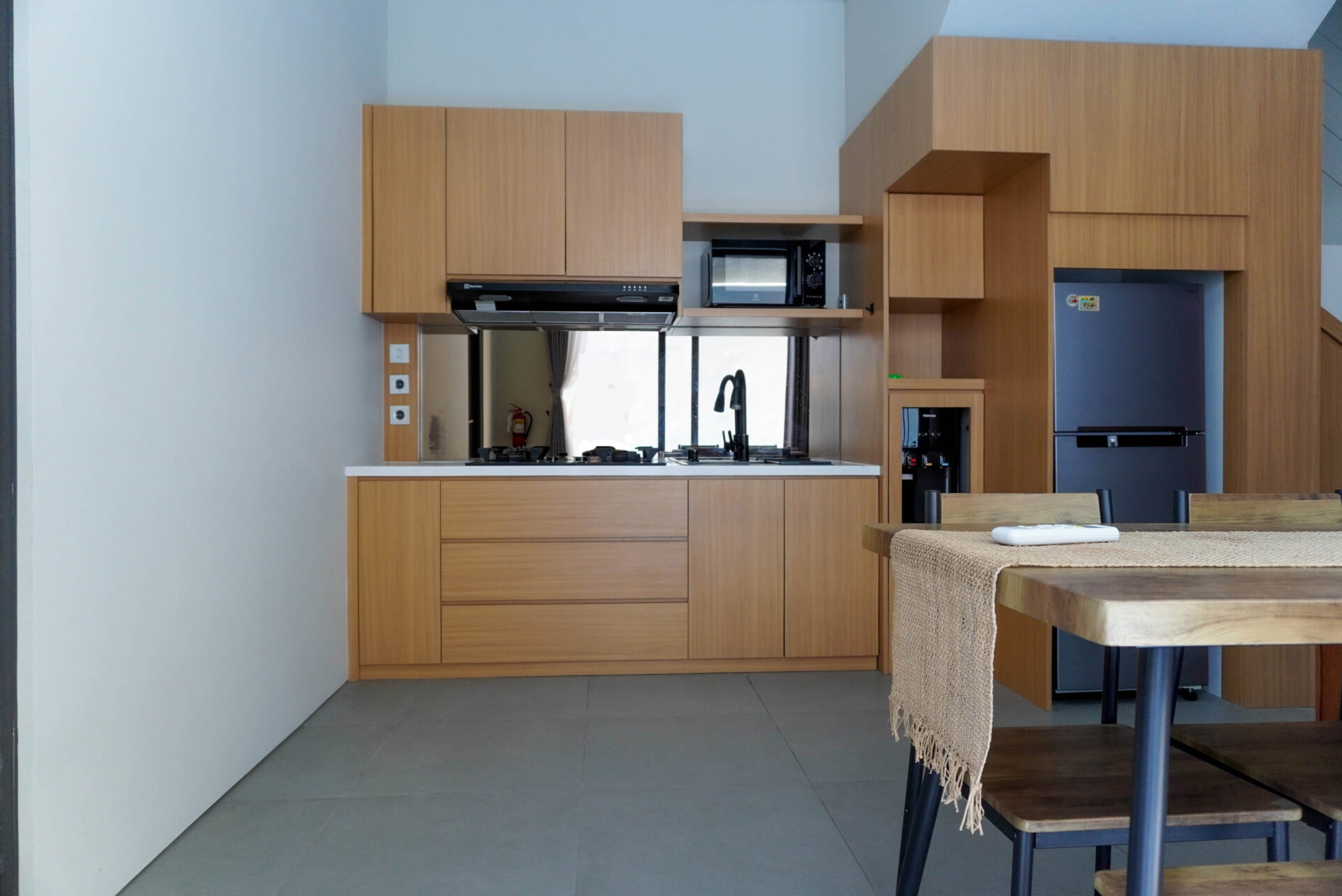 Modern 3-Bedroom Villa for Yearly Rent in Jimbaran — image 5