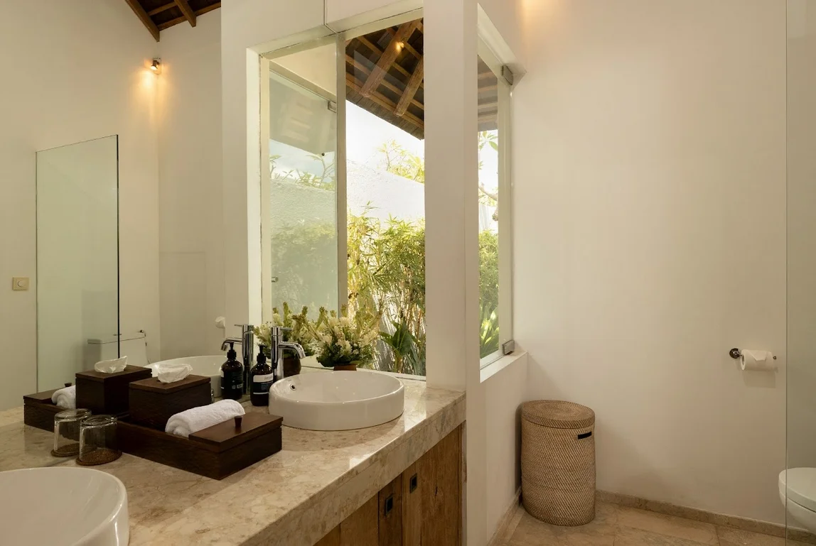 Modern 3-Bedroom Villa with Swimming Pool in Umalas — image 14