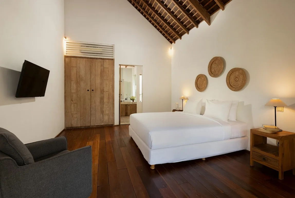 Modern 3-Bedroom Villa with Swimming Pool in Umalas — image 12