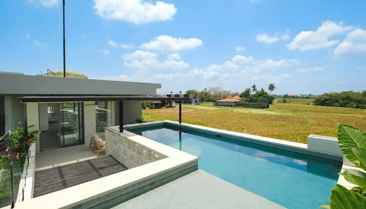 3-Bedroom Villa with Rooftop Pool in Pererenan Canggu – Modern Villa BVI72961