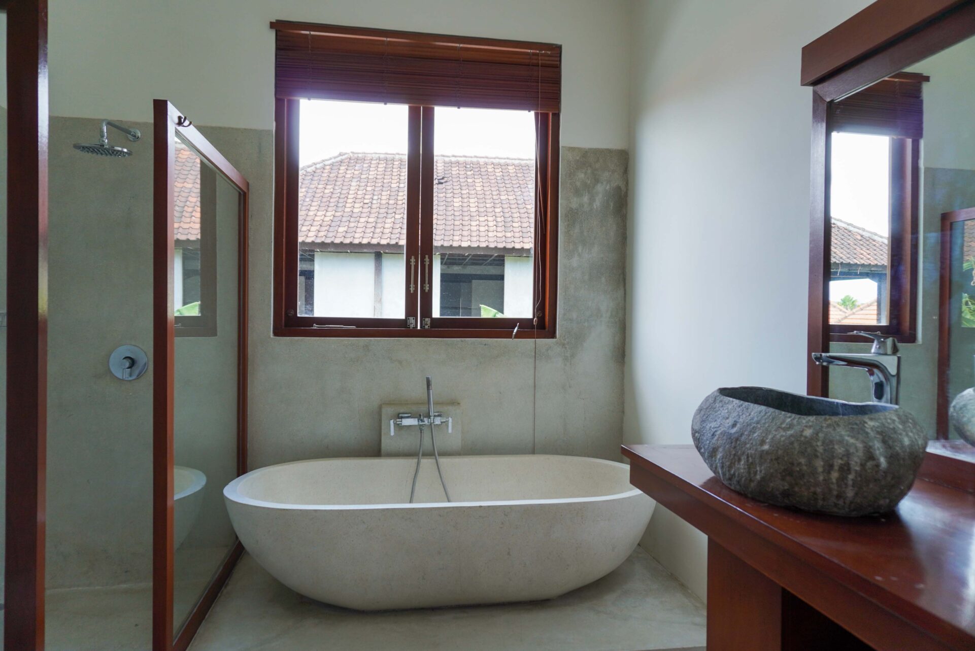 Modern 3 bedroom villa in Central Seminyak — image 14