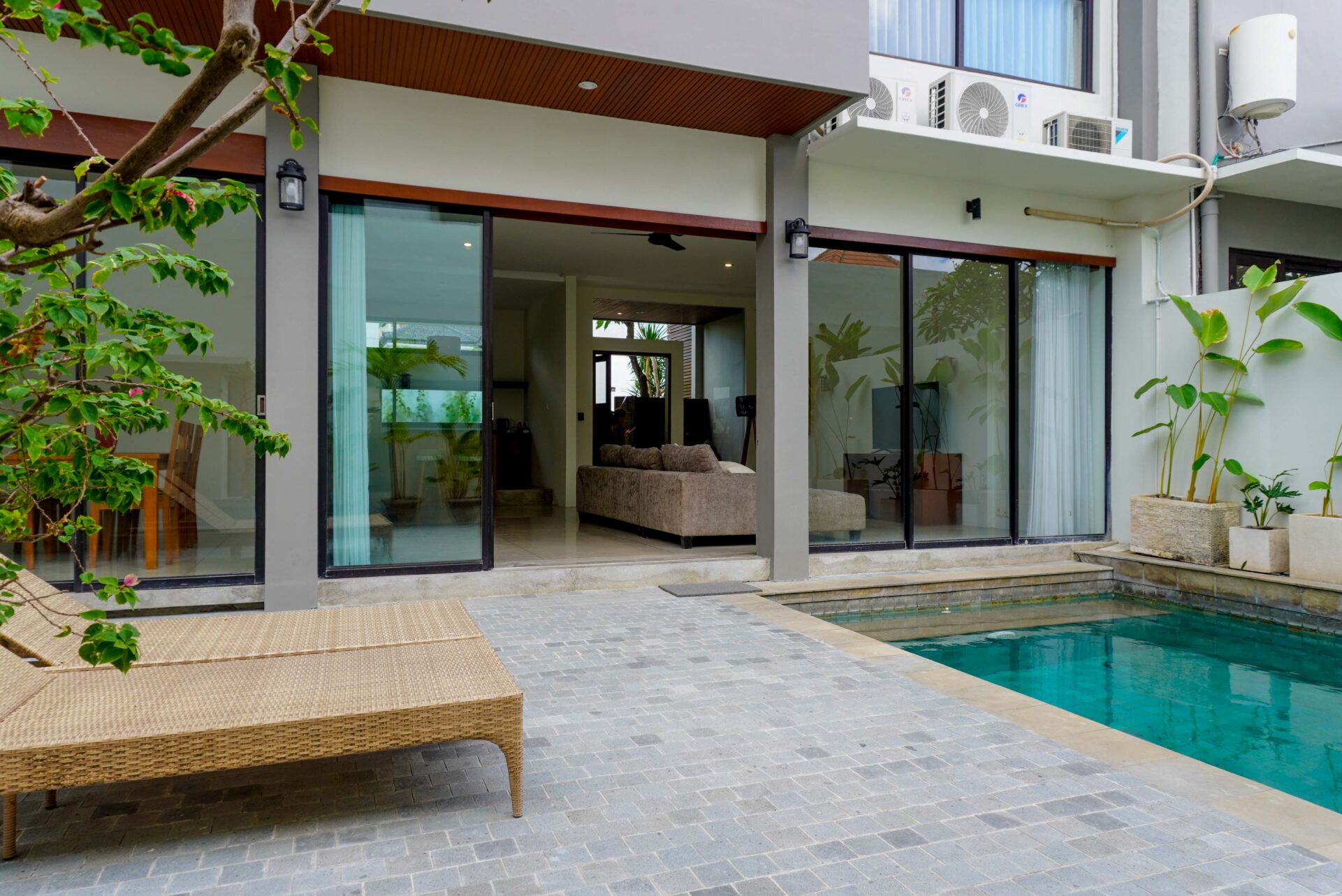 Modern 3 bedroom villa in Central Seminyak