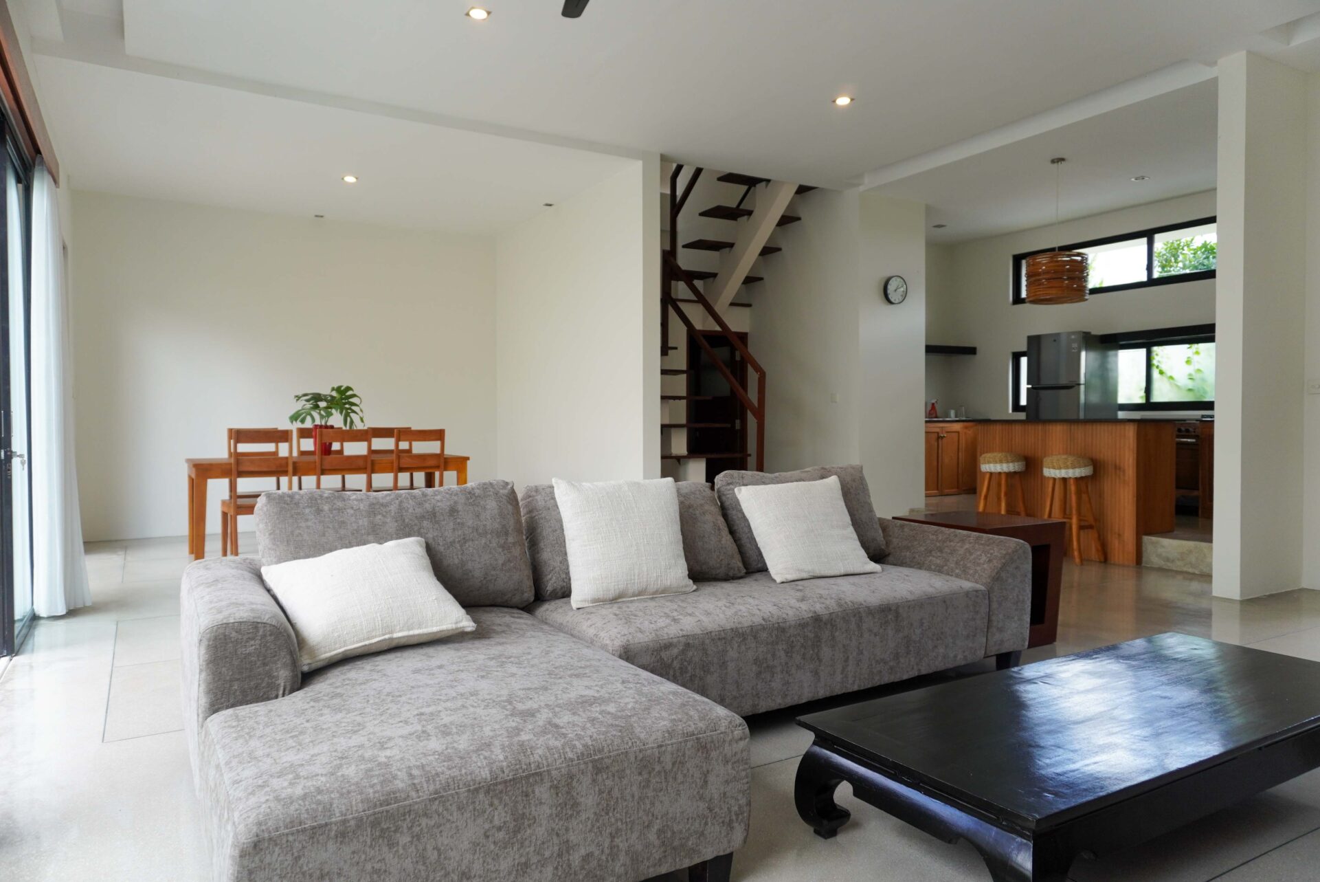 Modern 3 bedroom villa in Central Seminyak — image 3