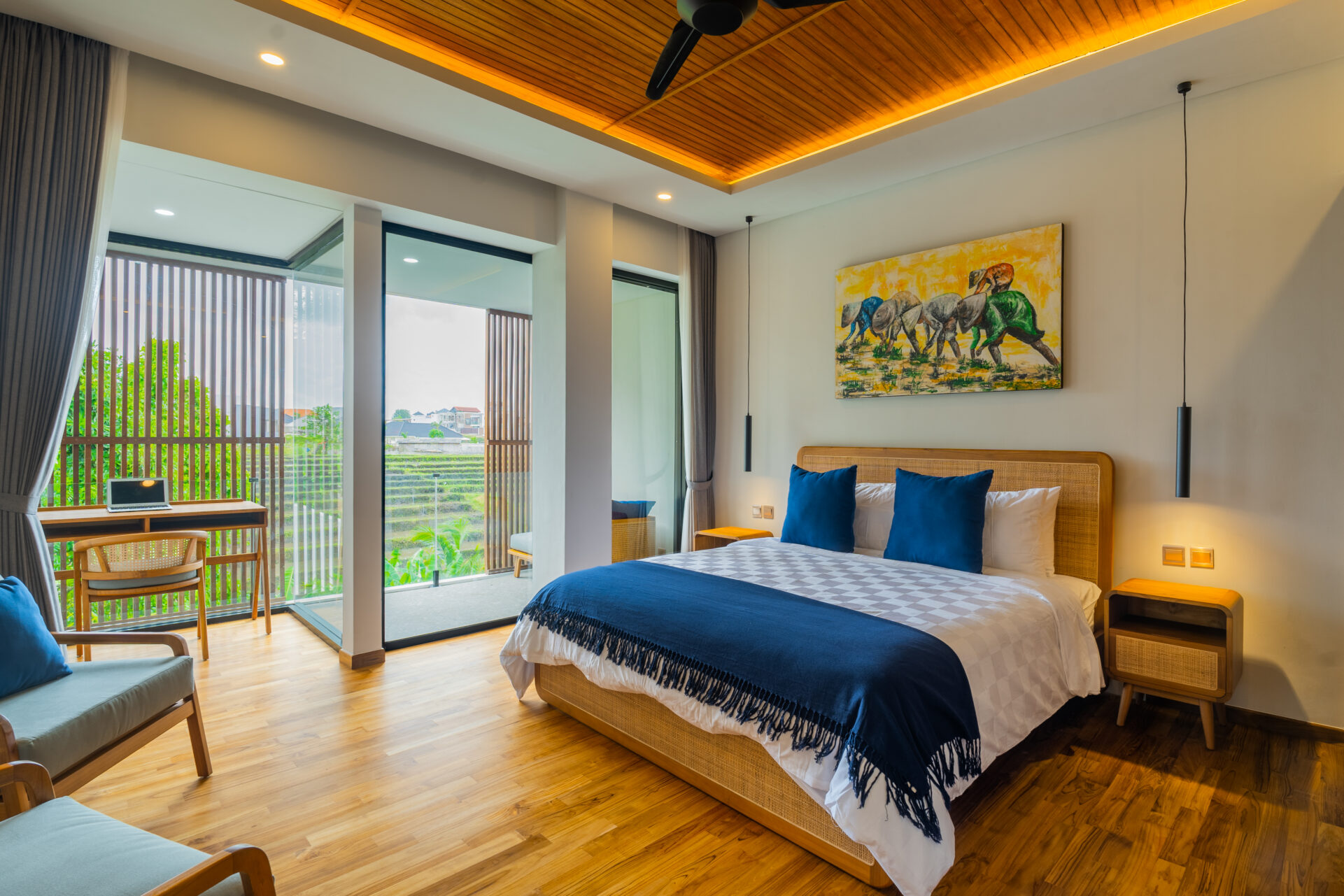 Modern 4-Bedroom Rice Field Villa in Pererenan — image 8