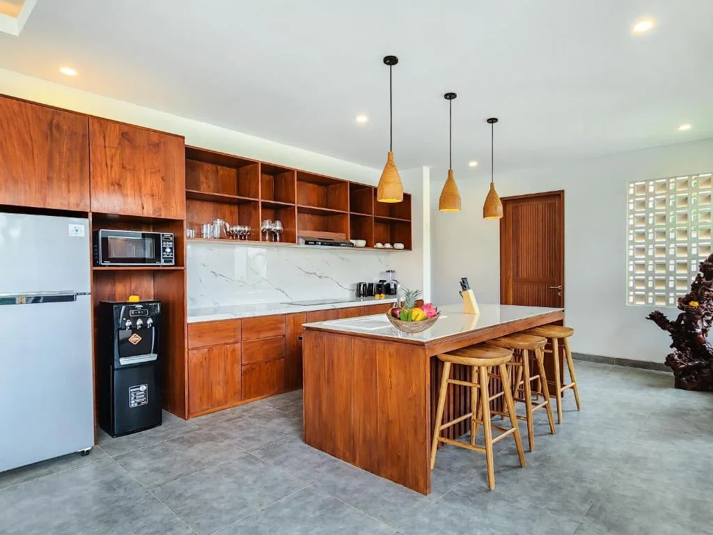 4-Bedroom Modern Villa with Private Pool in Canggu – Modern Villa — image 18