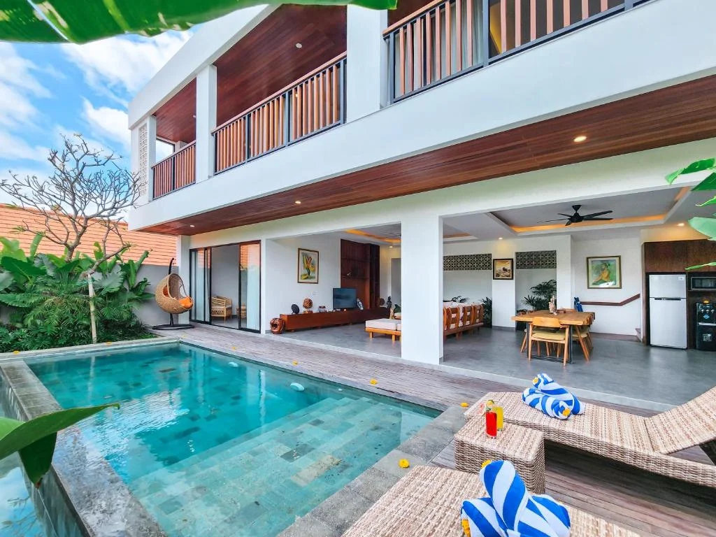 4-Bedroom Modern Villa with Private Pool in Canggu – Modern Villa BVI72466