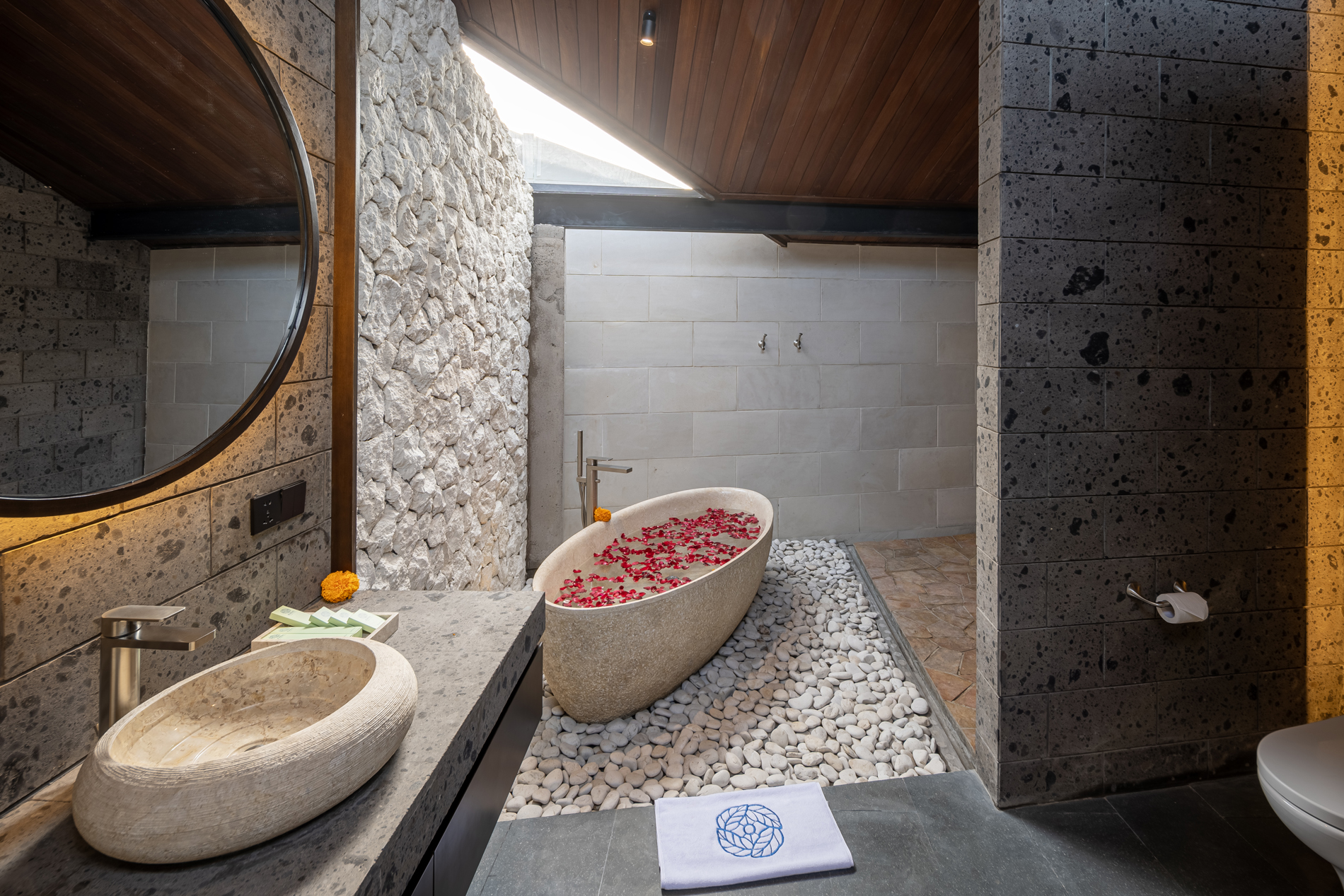 Villa Khaya 1 Bedroom ~ Asia Holiday Retreats, Luxury Villas. Handpicked by Experts — image 12