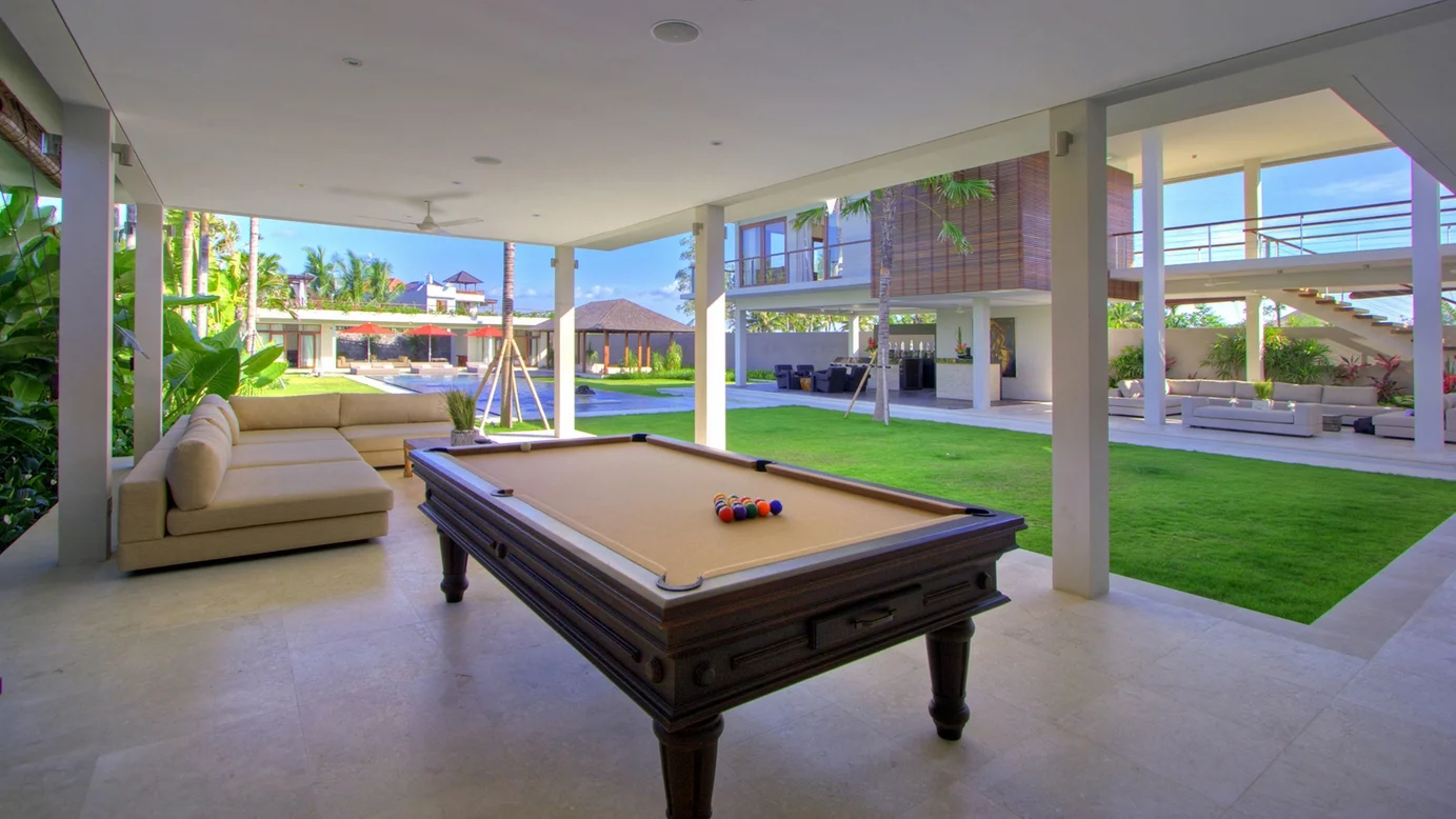 Party-Ready 5BR Villa w/ Pool, DJ Booth & Rooftop Lounge in Berawa – BVI2133 — image 10