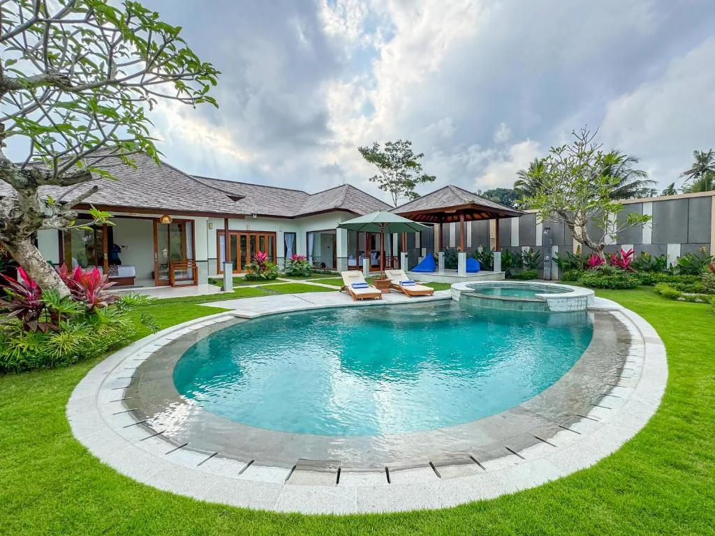 2-Bedroom Villa with Private Pool & Jacuzzi in Ubud – Peaceful Villas — image 6