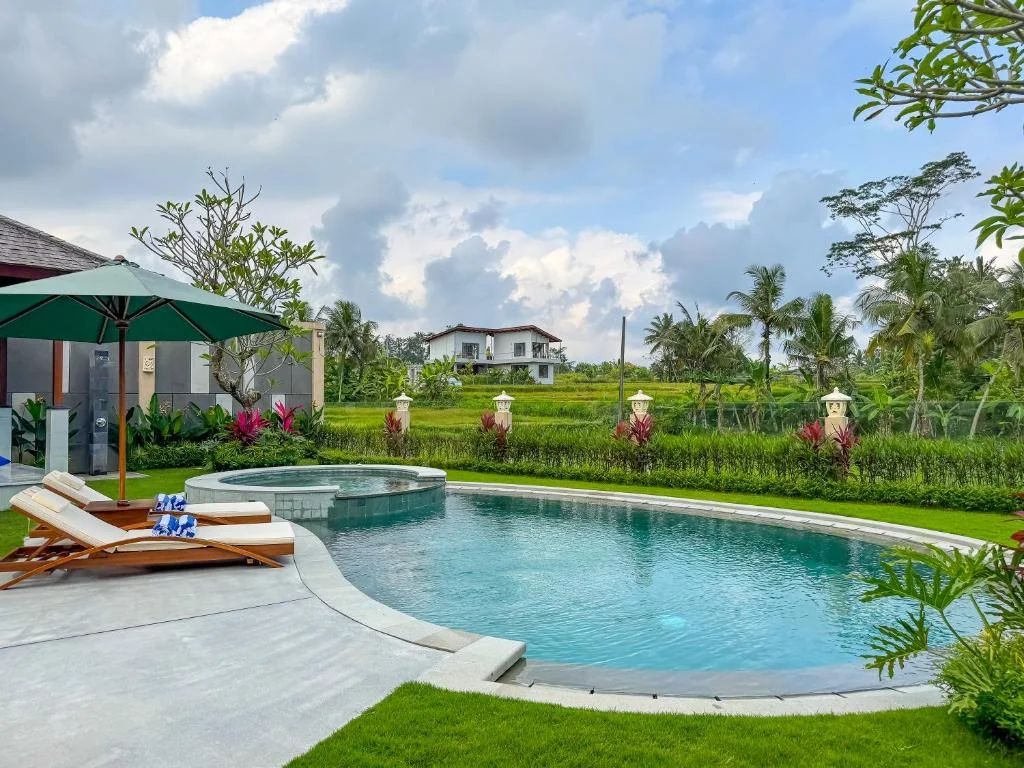 2-Bedroom Villa with Private Pool & Jacuzzi in Ubud – Peaceful Villas — image 8