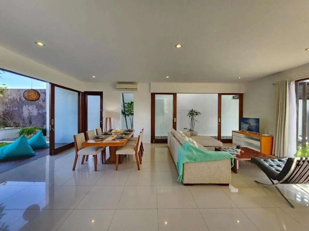 3-Bedroom Private Pool Villa Rental near Batu Belig Beach Seminyak – Peaceful Hideaway — image 9