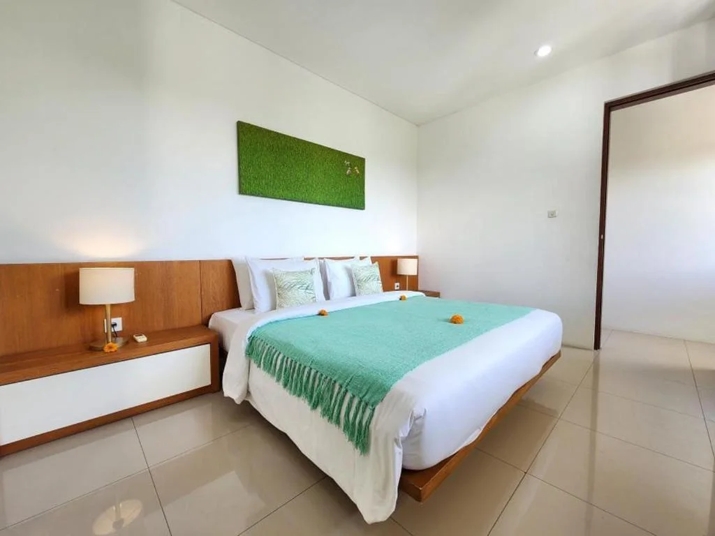 3-Bedroom Private Pool Villa Rental near Batu Belig Beach Seminyak – Peaceful Hideaway — image 14