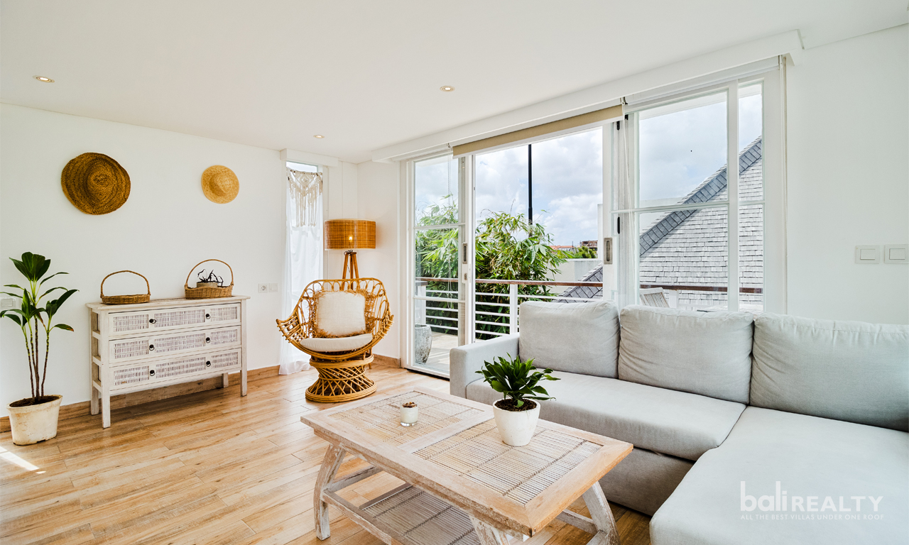 Prime Pererenan Location: Modern Four-Bedroom Villa with Jacuzzi and Rooftop, just a Short Walk to the Beach 2964 — image 8