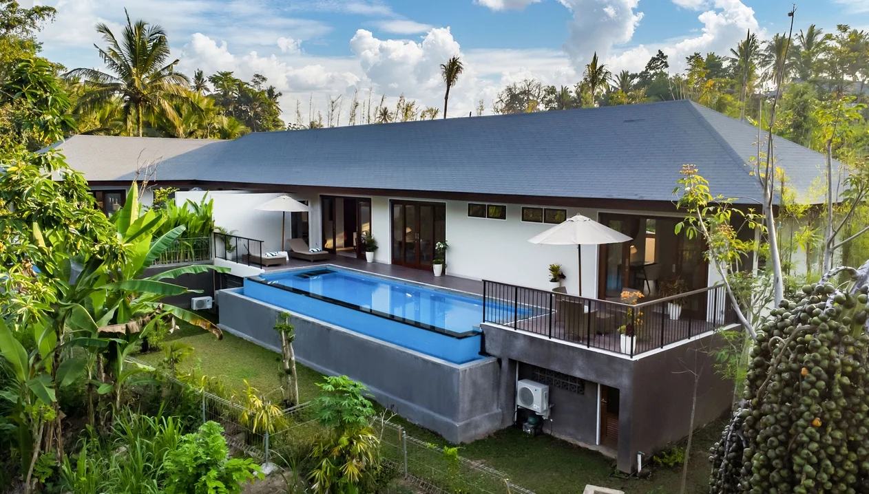 Private 2-Bedroom Villa in Ubud – Infinity Pool, Jungle View & Hillside Retreat | BVI67558