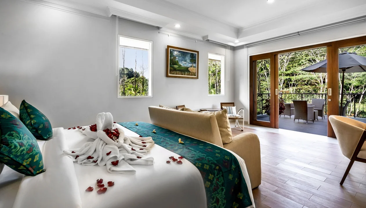 Private 2-Bedroom Villa in Ubud – Infinity Pool, Jungle View & Hillside Retreat — image 3
