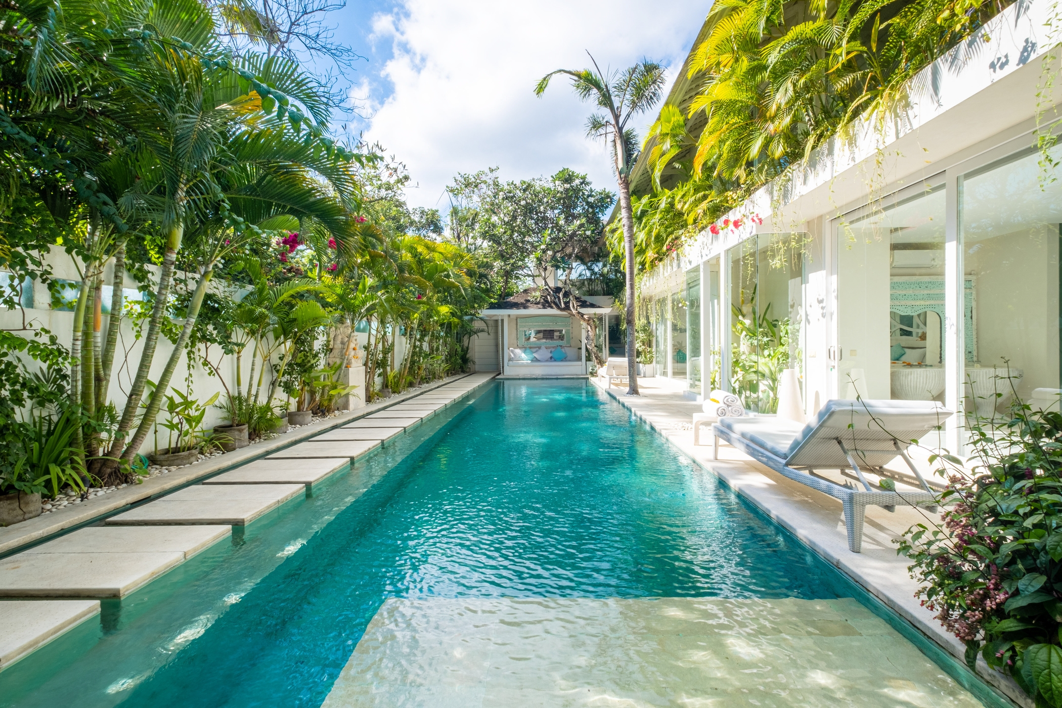 Villa Puro Blanco Canggu — 5BR Villa Rental in Canggu