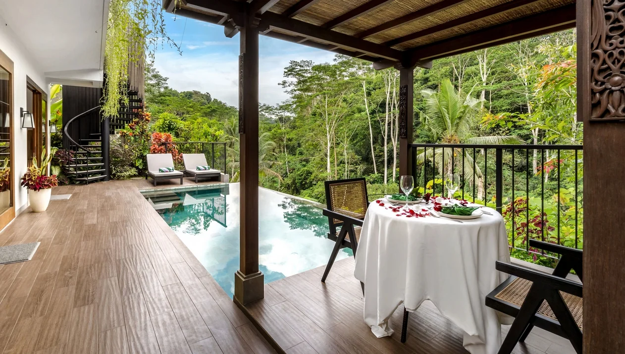Romantic 1-Bedroom Villa in Ubud – Infinity Pool, Rooftop & Jungle View — image 8