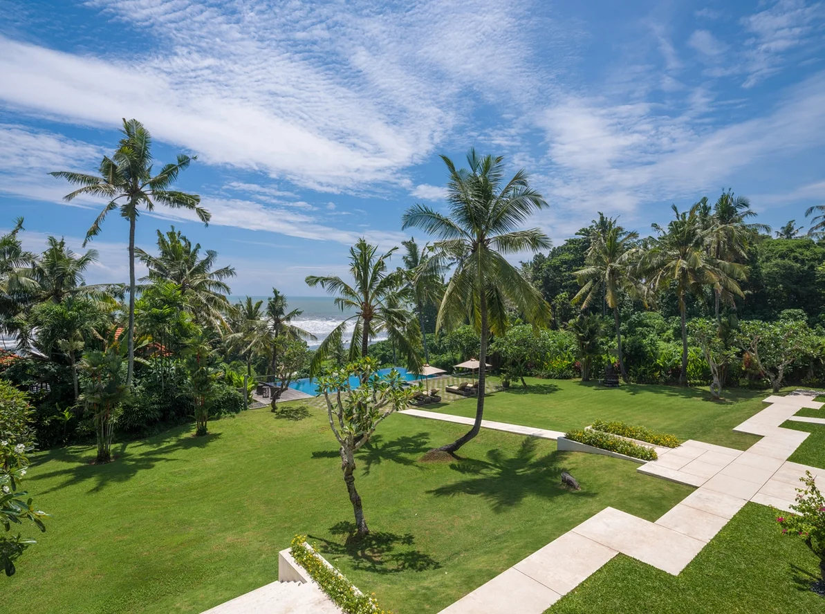 Seaside 9-Bedroom Retreat with Vast Gardens in Tabanan, Bali – BVI1975 — image 4