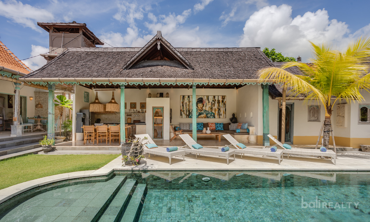 Beautiful Balinese Bohemian Three-Bedroom Villa in Seminyak – Drupadi area – 2953