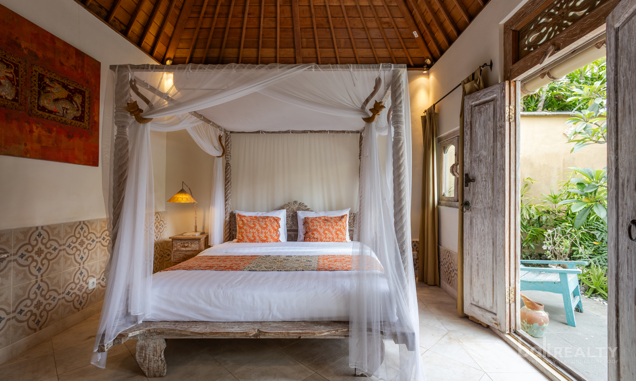 Beautiful Balinese Bohemian Three-Bedroom Villa in Seminyak – Drupadi area 2953 — image 9