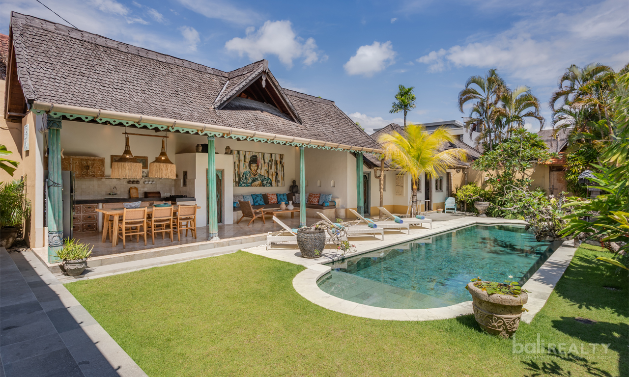 Beautiful Balinese Bohemian Three-Bedroom Villa in Seminyak – Drupadi area 2953 — image 2
