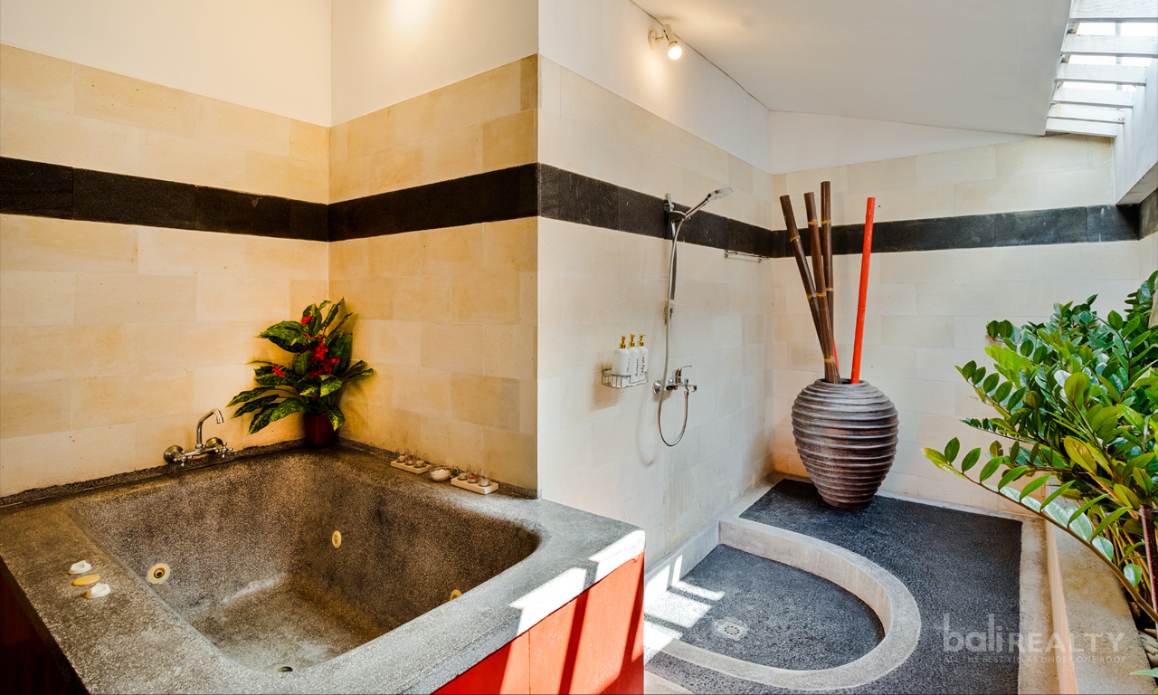 1000sqm in the Heart of Seminyak – A Rare Find 800 Metres from the Beach 2950 — image 12