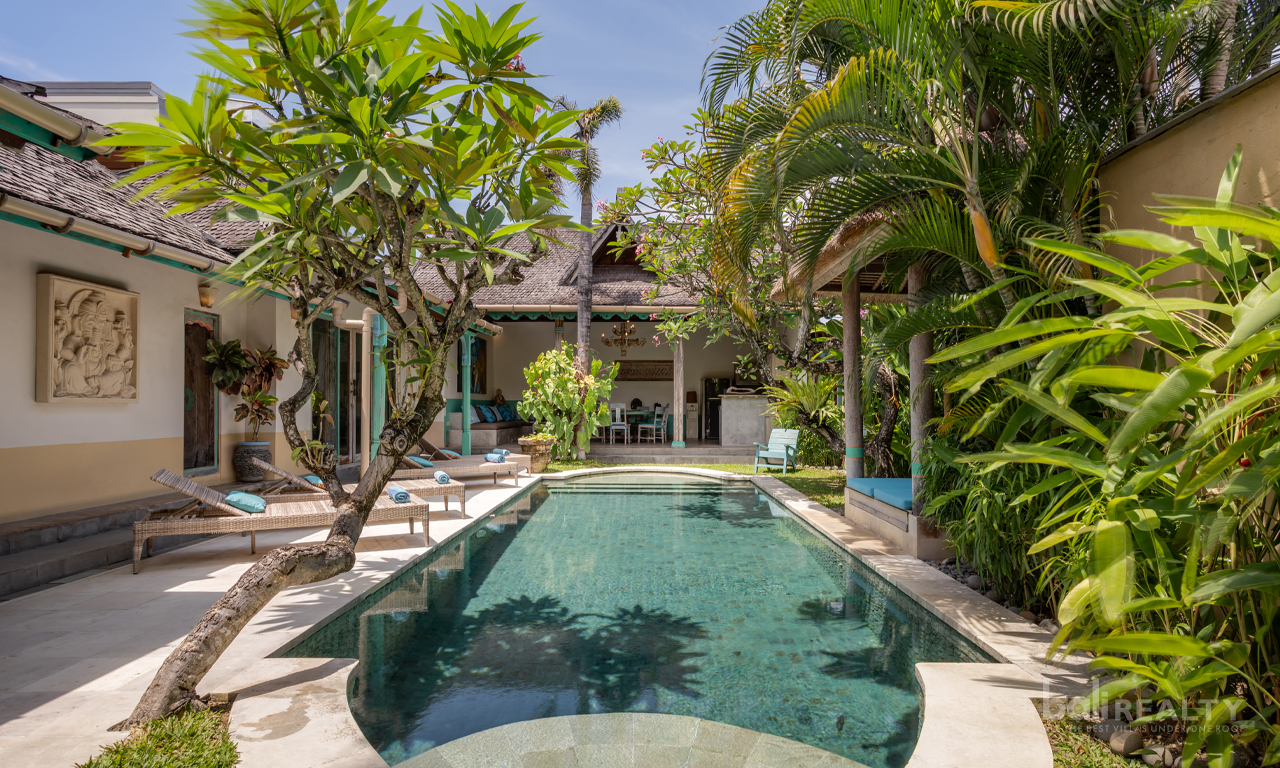 Charming Balinese Bohemian Three-Bedroom Villa with Long Lease in Prime Seminyak – 2954